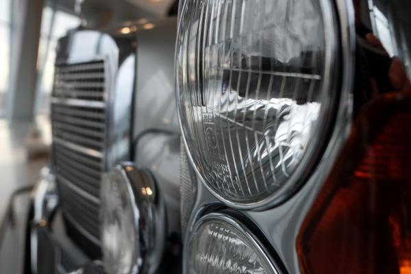 Mercedes-Benz vs. Porsche: Welches Museum passt zu welchem Reisetyp?