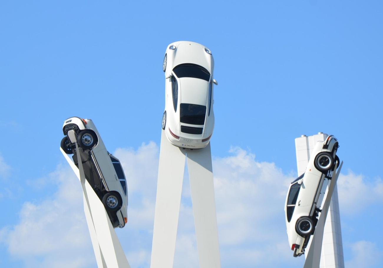 Mercedes-Benz vs. Porsche: Welches Museum passt zu welchem Reisetyp?