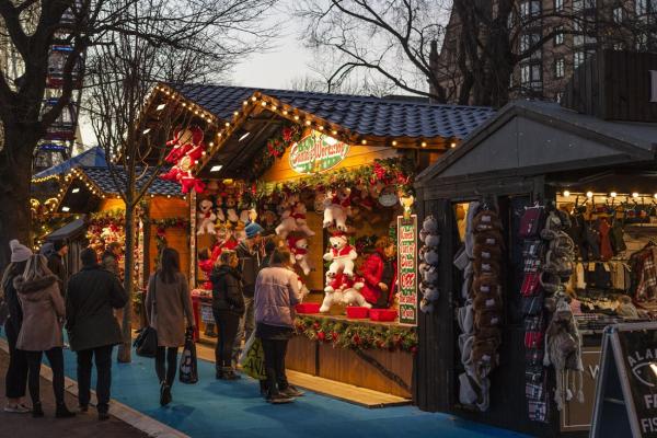 Stuttgarter Weihnachtsmarkt: Spätzle, Sterne und Schlosskulisse im Advent