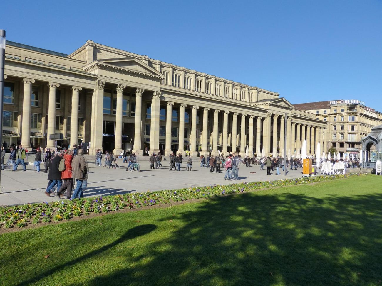 Schlossplatz-Vibes: Das "Wohnzimmer der Stadt" verstehen