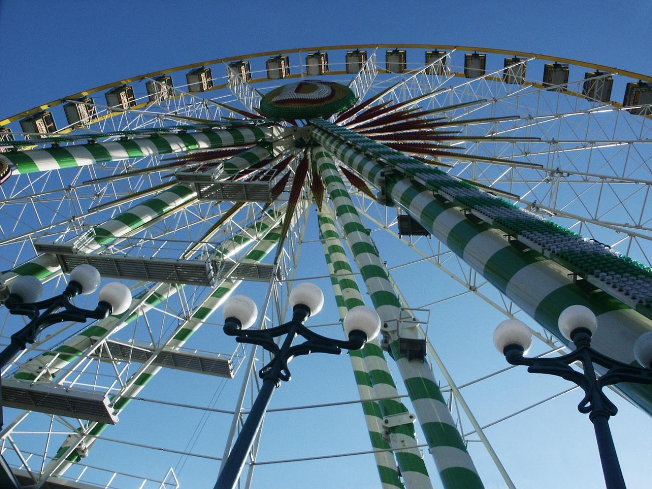 Die größte Kirmes am Rhein: Zehn Tage rheinischer Ausnahmezustand in Düsseldorf