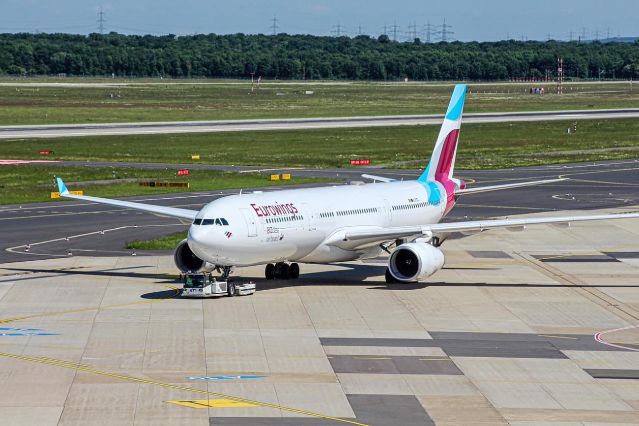 Vom Flughafen in die City: So kommst du schnell und günstig vom DUS ins Zentrum