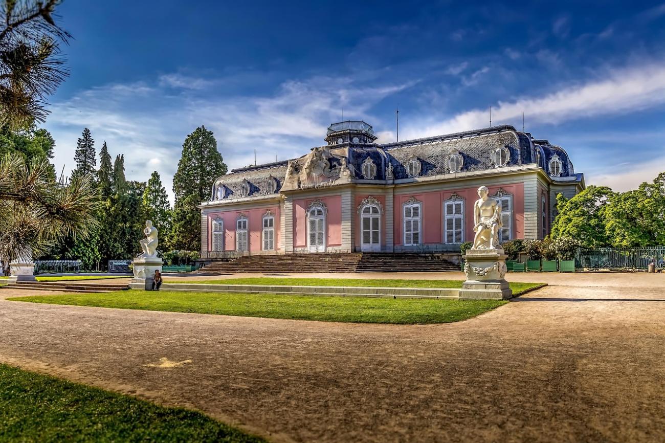 Schloss Benrath: Das rosa Lustschloss und seine königlichen Gärten