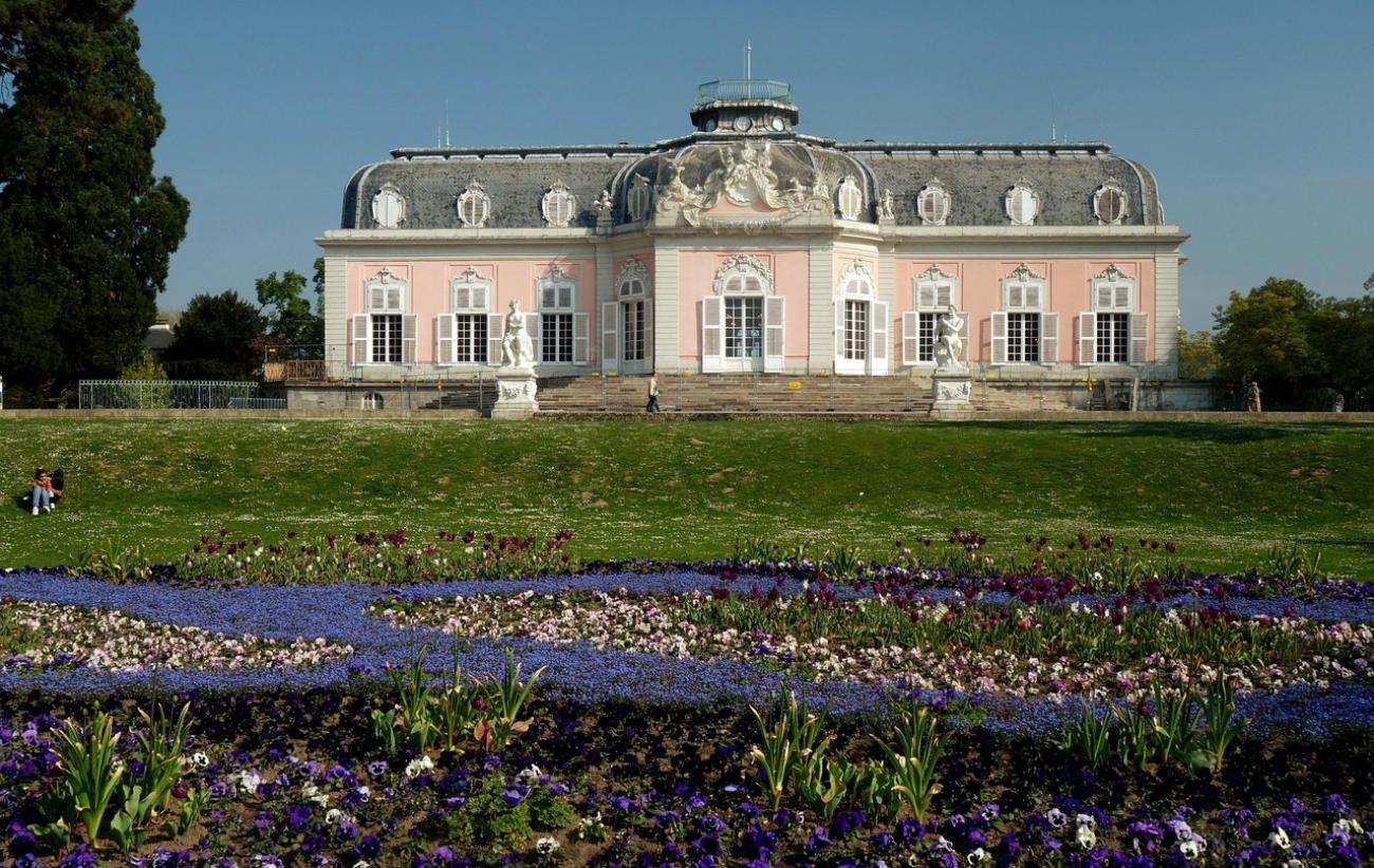 Schloss Benrath: Das rosa Lustschloss und seine königlichen Gärten