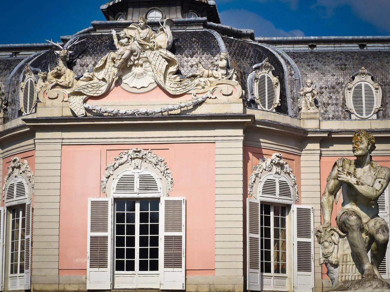 Schloss Benrath: Das rosa Lustschloss und seine königlichen Gärten