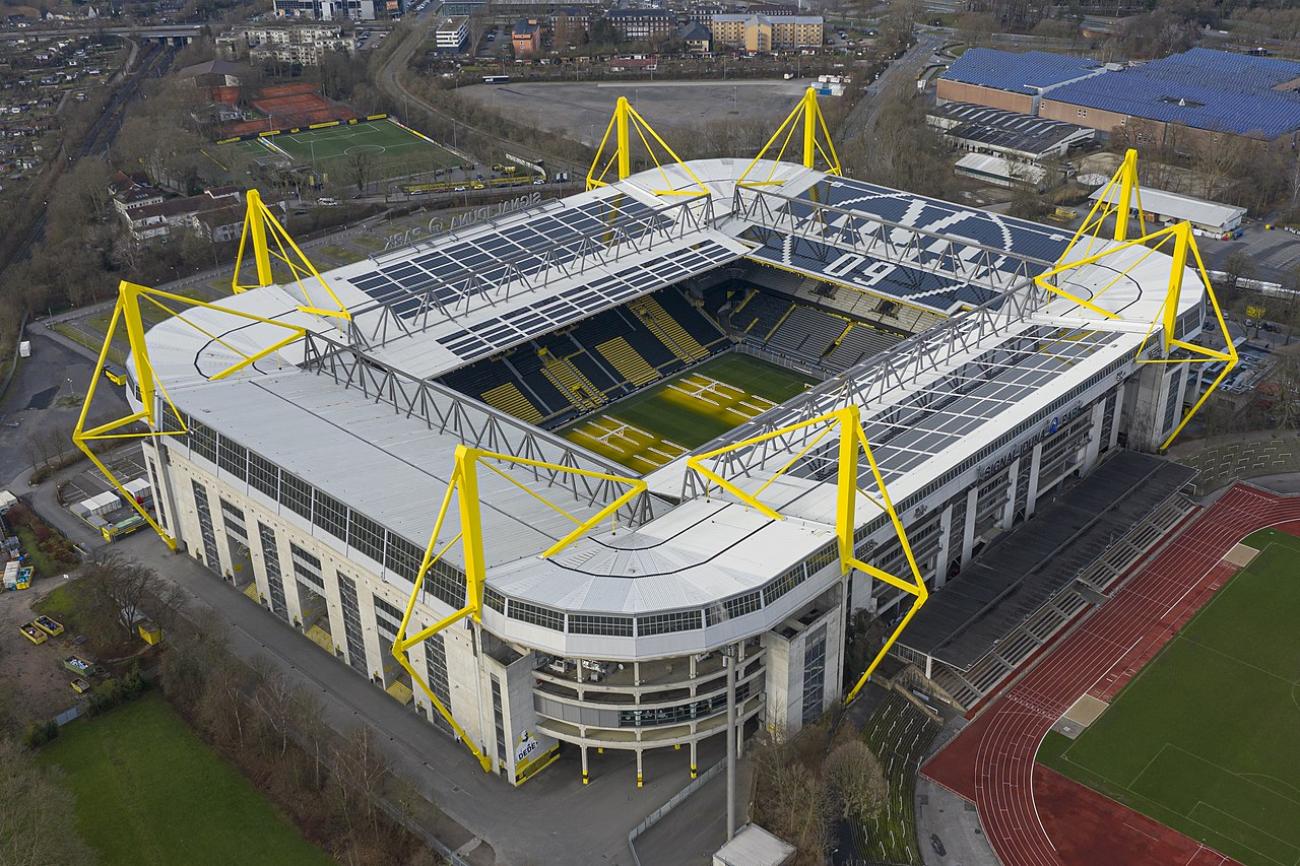 BVB-Stadiontour: Einmal durch den Spielertunnel und auf die Gelbe Wand