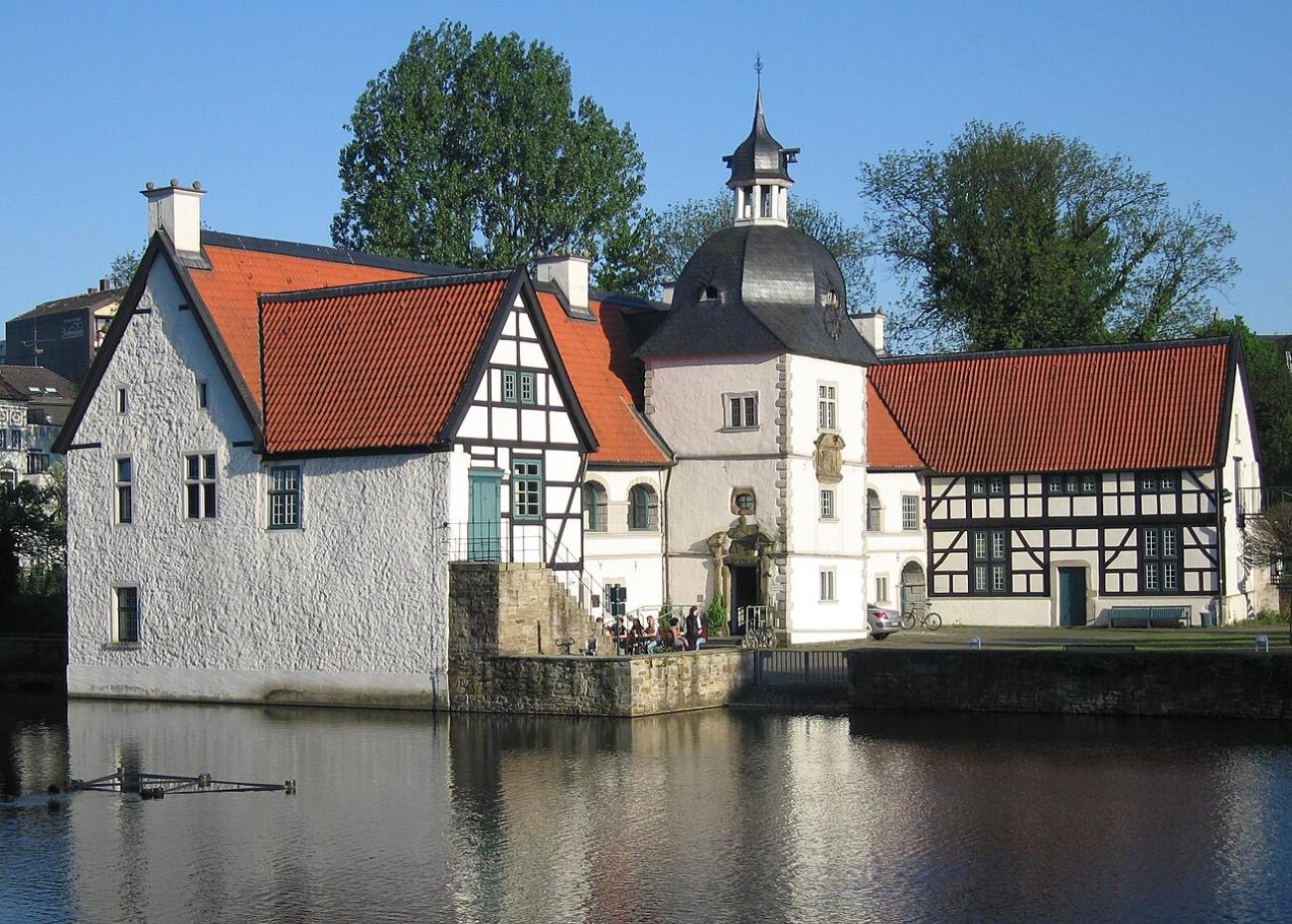 Adel verpflichtet, Ententeich auch: Eine Zeitreise am Wasserschloss Rodenberg