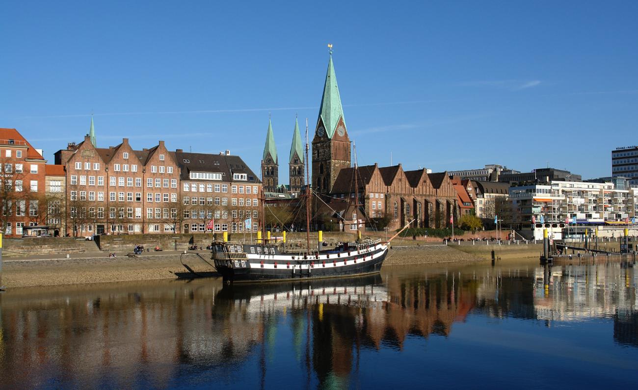 Die Schlachte: Bremens maritime Promenade zwischen Tradition und Biergarten-Kultur