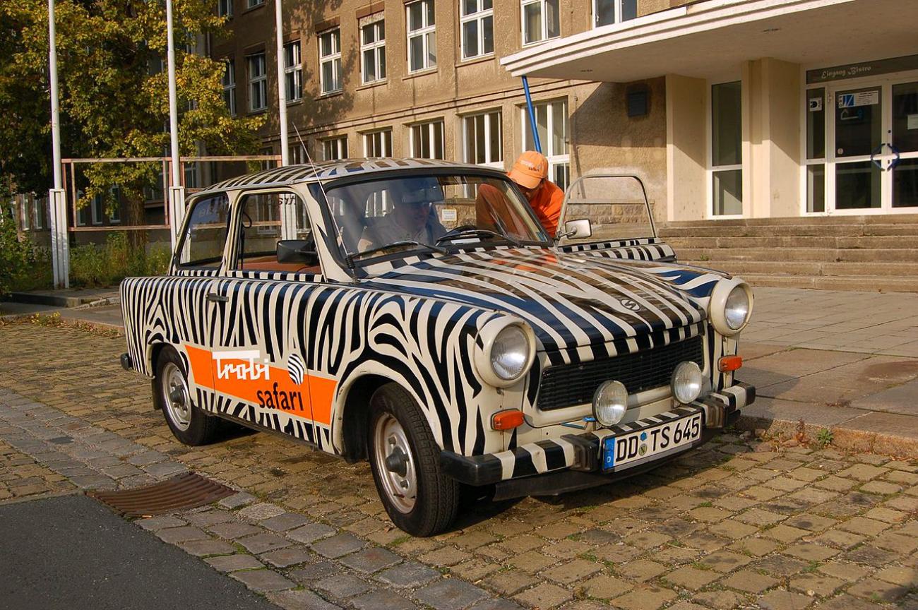 Trabi-Safari: Im "Plaste-Bomber" im Konvoi durch die Stadt knattern