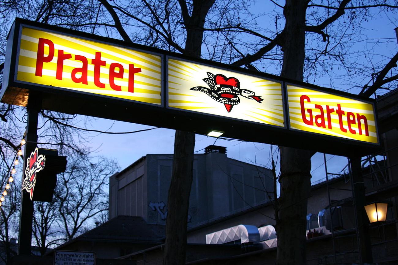 Prosit im Prater Biergarten: Berlins ältester Tresen unter Kastanienbäumen