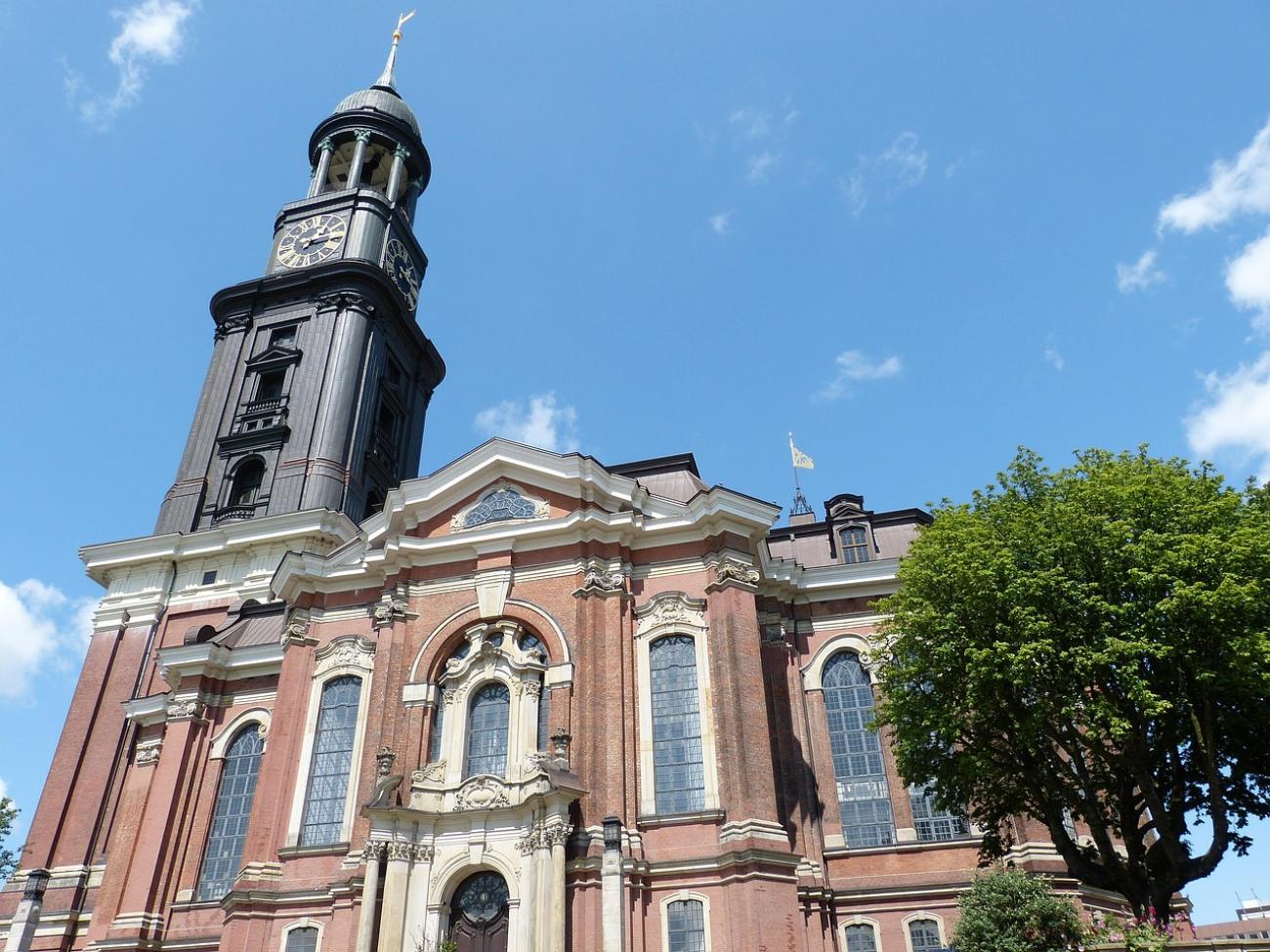 Der Michel: Warum der Aufstieg auf St. Michaelis der beste Start für deinen Hamburg-Trip ist